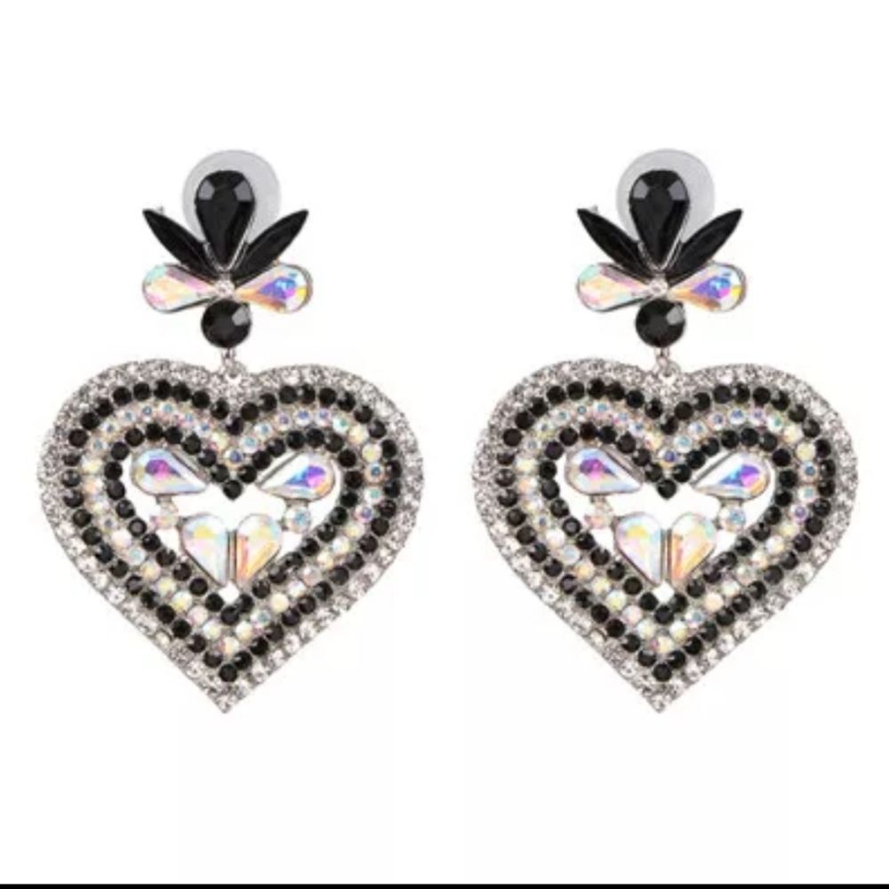 NWOT Heart Rhinestone Earrings